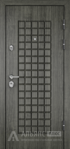 Современная комнатная дверь с горизонтальными вставками №62 внешняя - фото